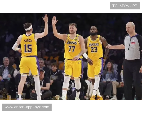 东契奇若调整打法,湖人季后赛路径更平坦