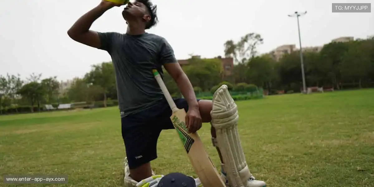 👟潮流装备，个性定制！从球鞋到球衣，打造专属你的运动风格！🎾